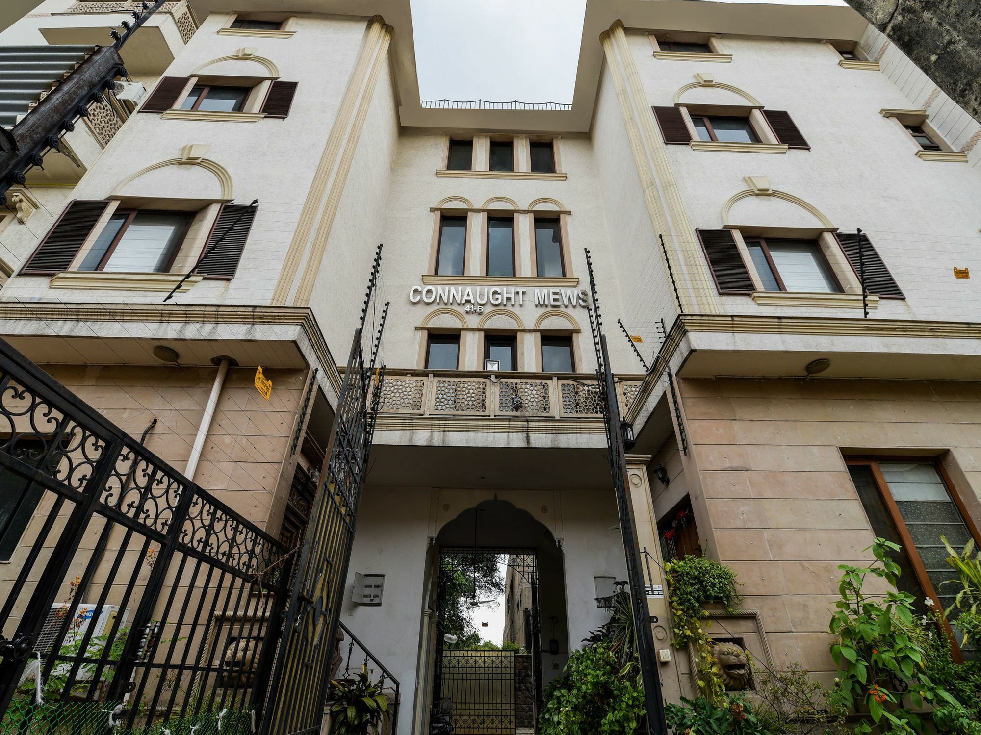 Hotel Itsy Connaught Mews 3*